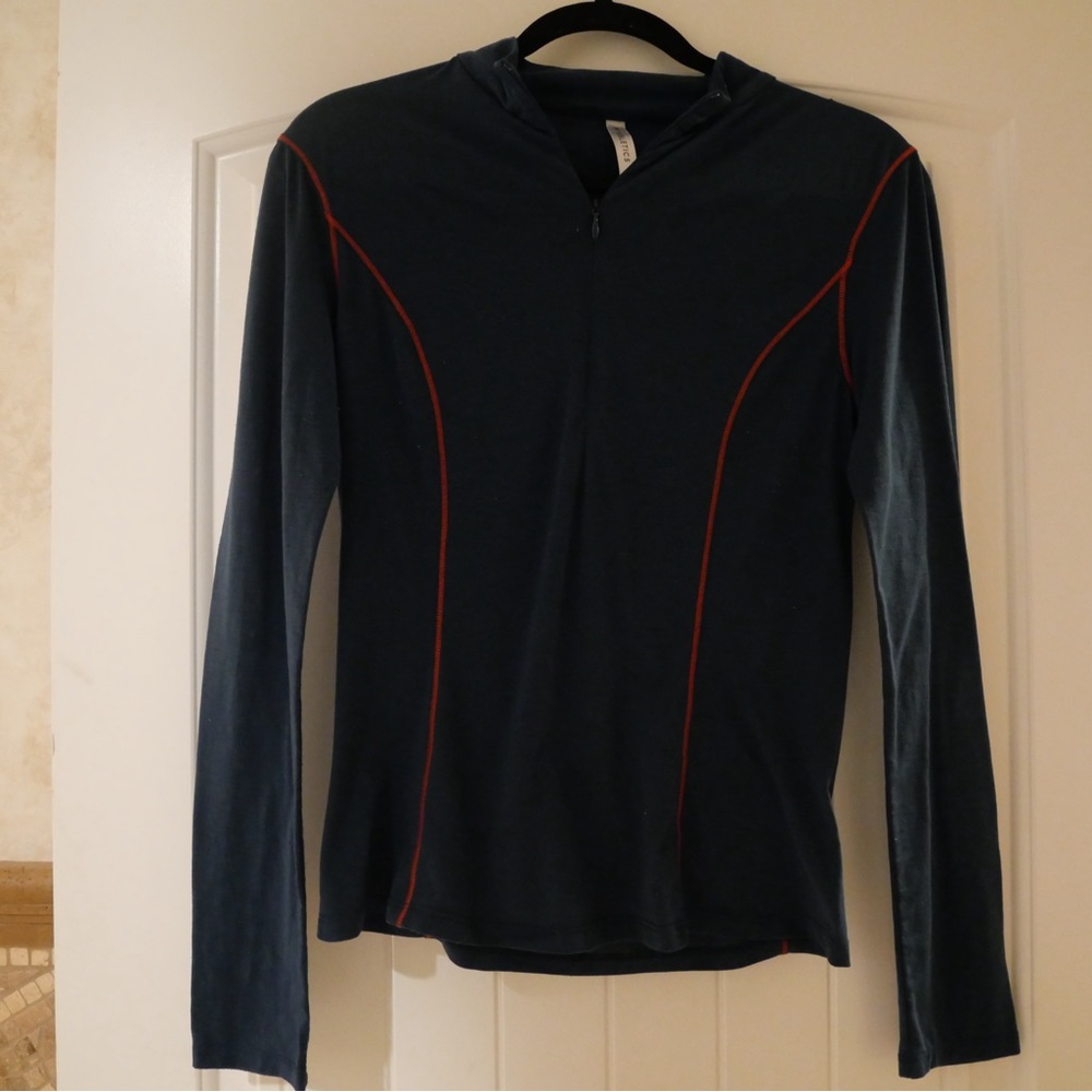 Fabletics Zip Up Shirt Size Small
